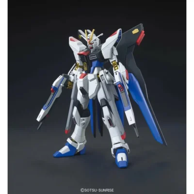 GUNDAM HG 1/144 ZGMF-X20A Strike Freedom Model Kit Modello da assemblare Gunpla HG in scala 1/144 dello Strike Freedom Gundam Bandai con scatola originale