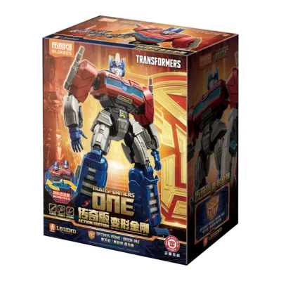 Model kit Blokees Action Edition di Optimus Prime e Orion Pax dal film Transformers One